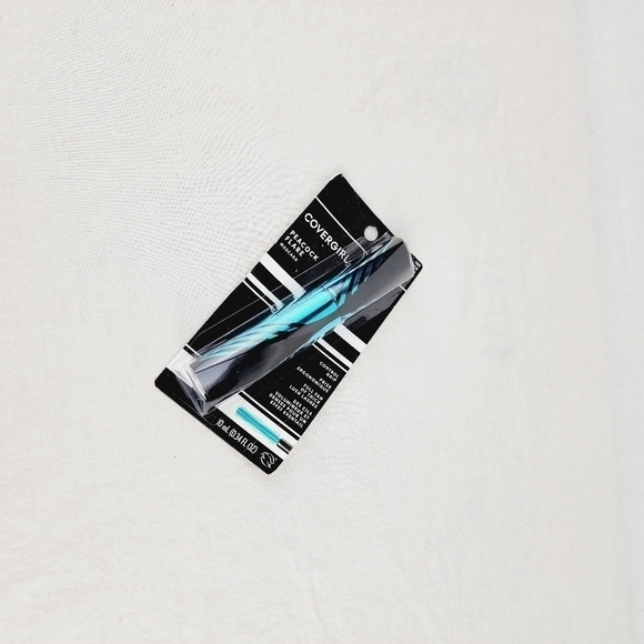 LAST ONE 🔥Covergirl peacock flare control grip mascara - Picture 2 of 6
